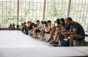 快速缓存更新的迷你轰炸机平台